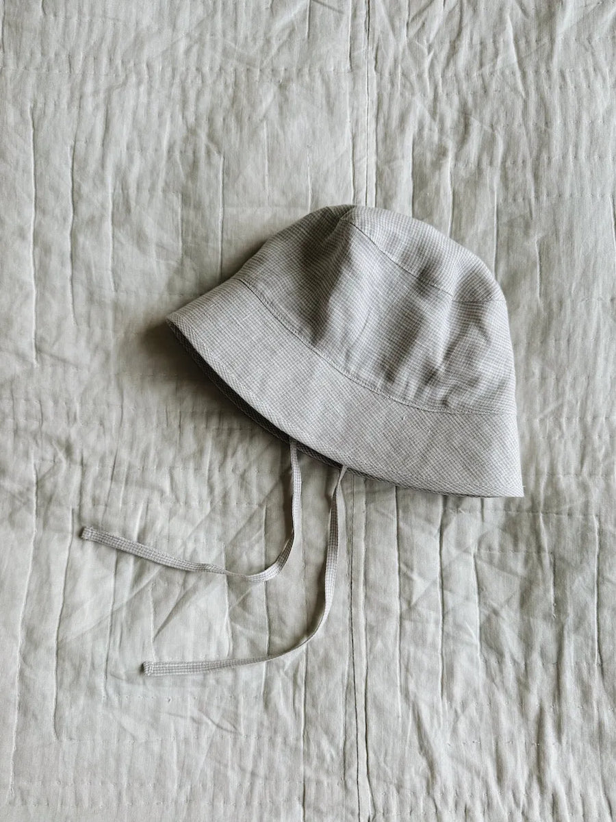Loui baby hat beach