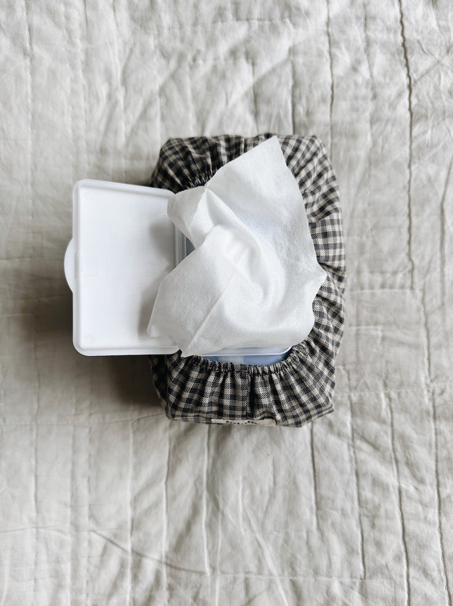 Wet wipe cover forest check