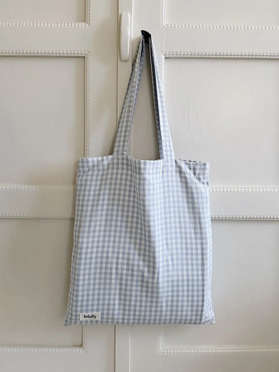 Classic baby bedding - blue gingham