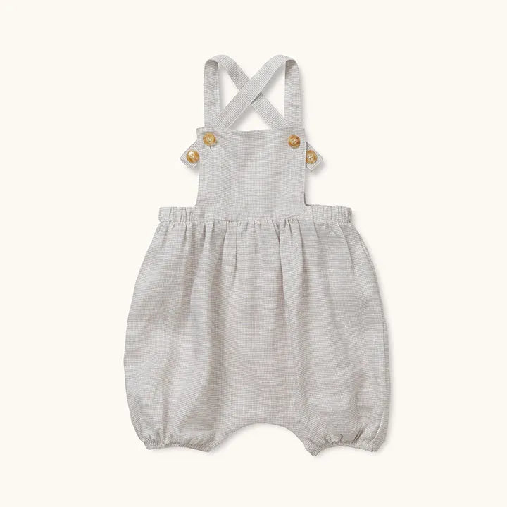 <tc>Studdy romper beach</tc>