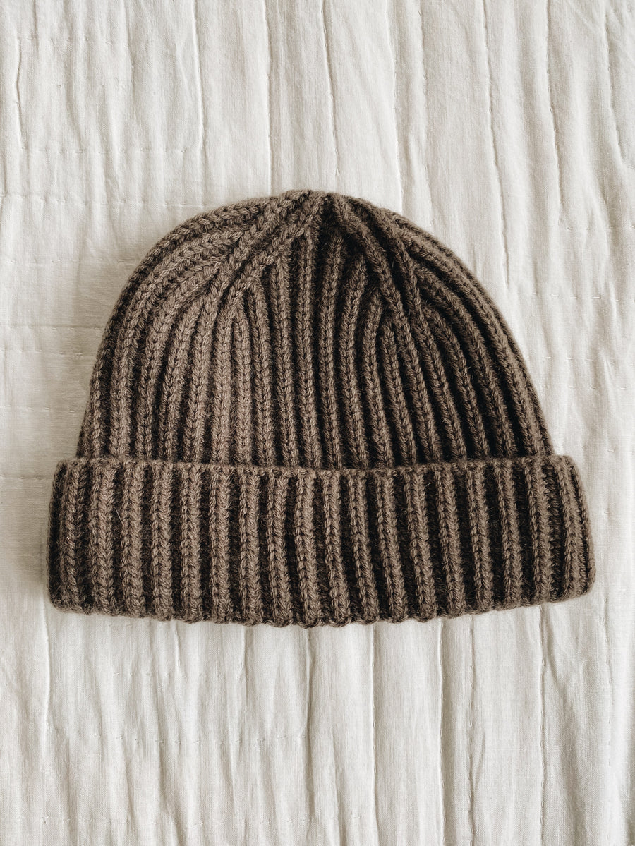 Woody 'Mom' beanie brown